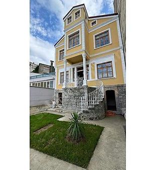 Trabzon Meydan'da Kiralık Tarihi Bina