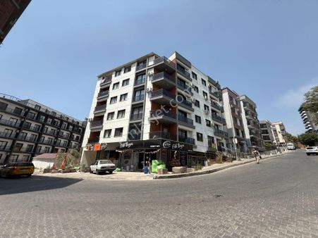 Buca 9 Çeşmeler Kampüsü Karşısı Eşyalı Kiralık 1+1 Daire