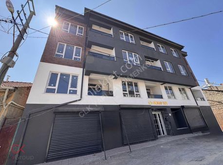 Clk Gm'den Esentepe'de Muhtarlık Yakını Satılık Asansörlü 2+1