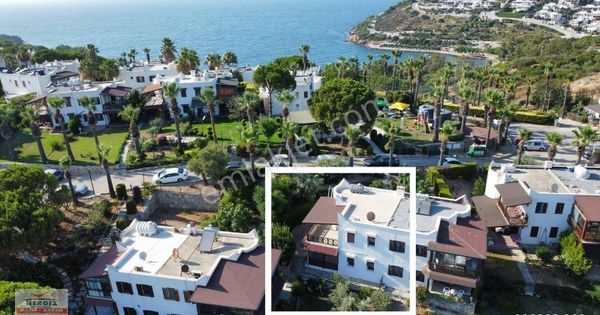 Özgür Sahil Sitesinde Köşe Dublex Kapanmaz Manzara Satılık Villa