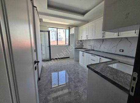 Mevlana Mahallesinde Giyinme Odalı Lüks 2+1 Daireler...