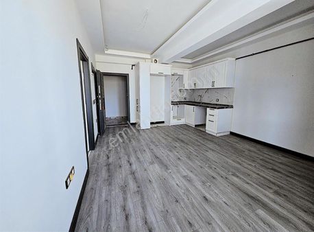 Mevlana Mh.geniş Satılık 1+1 Daire...