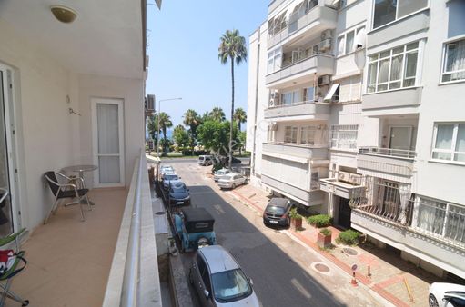 Alanya Kleopatra'da Deniz Manzaralı Eşyalı Satılık 3+1 Daire