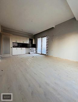 Tömükde Havuzlu Sitede Sahile Yakın 2+1 Acil Satılık Daire