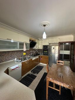 Tek Fiyat 2 Daire (adapazarı İstiklal Mahallesinde Merkezi Konumda Satılık 3+1 Ve 2+1 Daireler)