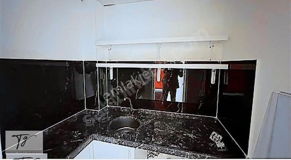 İlyas Nas'tan Ft 1 Yeni Adliye Karşısı Satılık Ofis