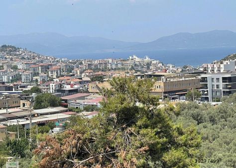 Kuşadası'nda Havuzlu St.deniz Manzaralı 3+1 Satılık Sıfır Daire