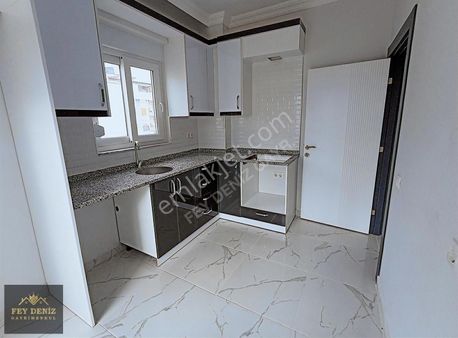 Erenköy'de Asansörlü*katta*sıfır*iskanlı*2+1 Daire