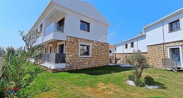 Foça Bağarası Golden Life Sitesinde Satılık 2+1 Dubleks Daireler