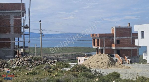 Aliağa Kalabak'ta Satılık Deniz Manzaralı 2 Kat İmarlı Arsa