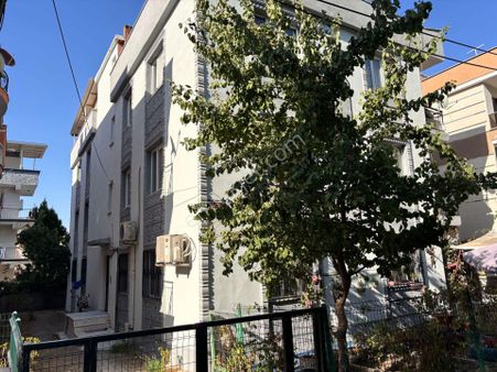 Uzun Emlak'tan 75.yıl Mahallesinde Satılık Daire