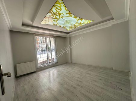 Salahaddin Eyyübi Mahallesi'nde Yeni Binada Geniş Daire