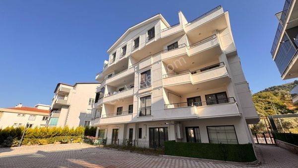 Kurşunlu Yemeniciler Sitesinde Muhteşem 2+1 Ara Kat Dairemiz Satılıktır.