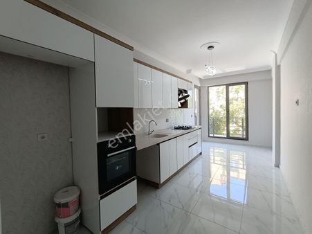 Akçay Songül Emlak Dan Yüksek Giriş Kapalı Mutfak 2+1 Satılık Daire