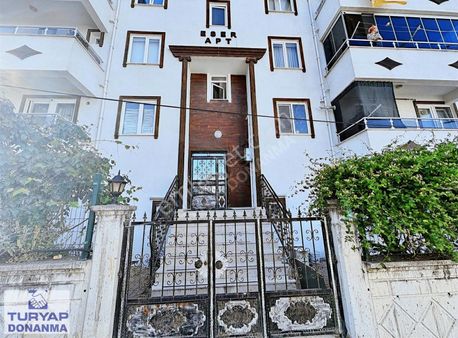 Ara Kat Deniz Manzaralı İki Cam Balkonlu Çok Güzel Daire