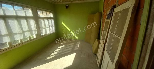 Zeytinliova Da Satılık 142 M2 Arsa İçinde Eski Köy Evi 725.000 Tl