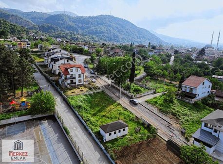 Kartepe Suadiye Merkez'de 500 M2 %30 İmarlı Satılık Arsa
