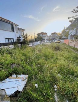 Emlakçe Gym'den Neviye Mahallesinde Satılık Arsa