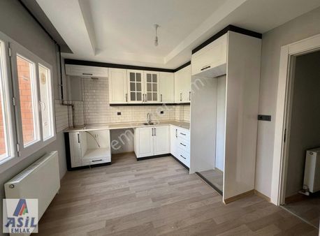 Yılmazlar Mahallesi'nde Satılık 135m2 Daire