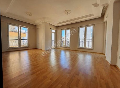 En/ru Konyaaltı Öğretmenevleri'nde Ara Kat 3+1 Kiralık Daire