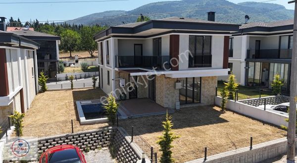 Remax Natural'den Doğa İçerisinde Müstakil Havuzlu Villa