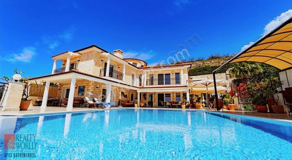 Kaş'ın En Ayrıcalıklı Ve Üst Segment Villası (panorama)