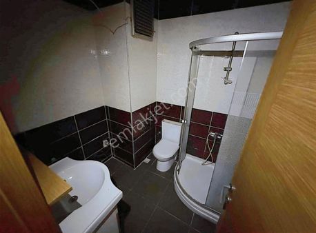 M.akif'de İskanlı Yeni Daire 1+1 Bahçeli Güney Cephe