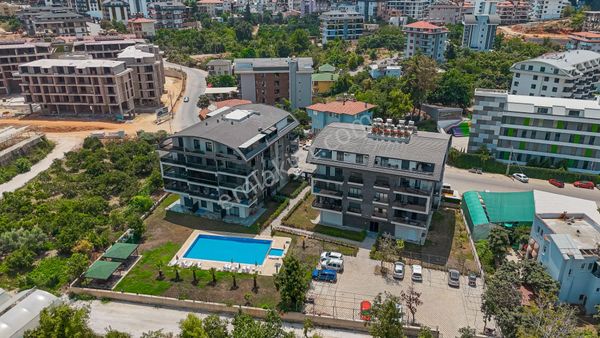 Alanya Oba 3+1 165m2 Eşyasız Aktiviteli Satılık Daire