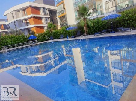 Merkeze Yakın Otogar Arkası Havuzlu Geniş 3+1 Daire