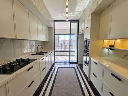 Akıllı Ev Sistemli Yemek Odalı, Hamam Konseptli Site İçi 4+1 Ultra Lüks Daireler