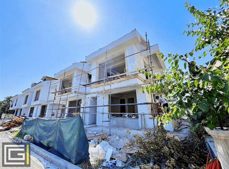 Merkezi Konumda Kaliteli Malzeme İle İnşa Edilmiş Sıfır Dubleks!