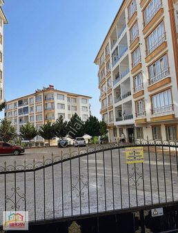 Burç Mahallesinde Satlık 3+1 Site İçerisinde Bireysel Doğalgazlı