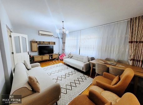Gültepe'de 3+1 / 170 M² Cadde Üzeri Masrafsız Daire