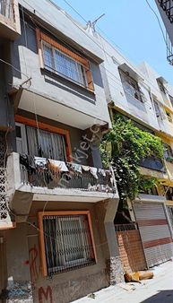 Selanik'ten Yenibey Mah. Satılık 3 Katlı Müstakil Ev