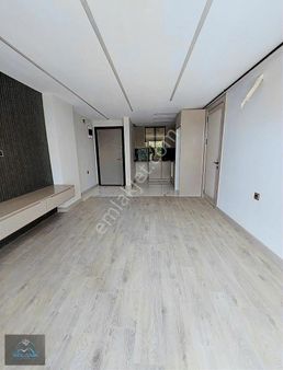 Selanik'ten S.demirel Ve Turgut Özal Bulv.arasında 2+1 Sıfır