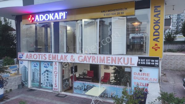 Akgün'de Atakum Esenevlerde Merkezi Konum Satılık 195 M2 Dükkan