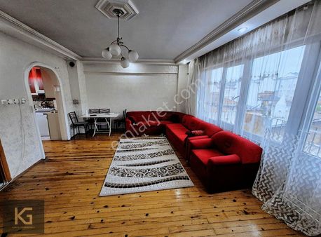 Sakarya Mahallesinde Sakarya Caddesinde Uygun Daire