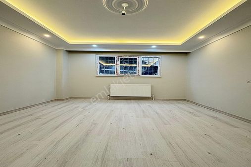 İnşaat Firmasın'dan Metrobüsün Dibinde Sıfır 2+1 B.katı Daire