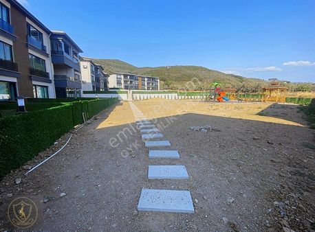 Acil Satılık 3+1 Deniz Manzaralı Havuzlu