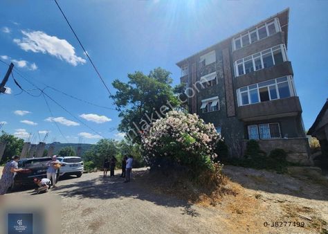 Muhyettin Kaya`dan Beykoz Çubukluda 563 M2 Özel Konumlu Arsa