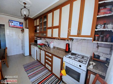 Kupon!!!3+1 İkinci Kat Güzel Konumlu Geniş Oturumlu Daire