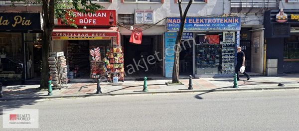 Realty World Teams İzmit Merkezde Satılık Dükkan