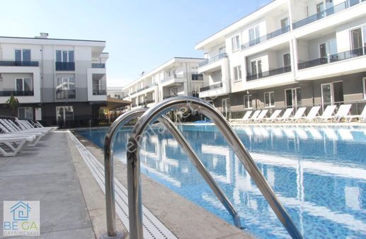 Nehir Kent Plus'ta Geniş Kullanımlı, Kombili, Havuzlu Sitede 1+1