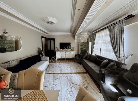 Mevlana Mahallesinde Satılık 2+1 Daire