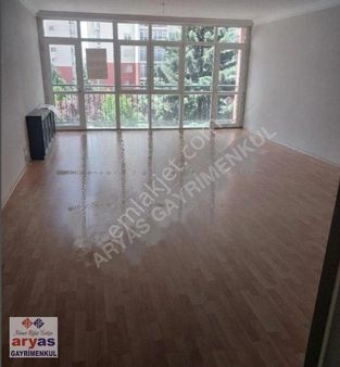 Havuzlu Bahçe Konutlarında 4+1 Daire