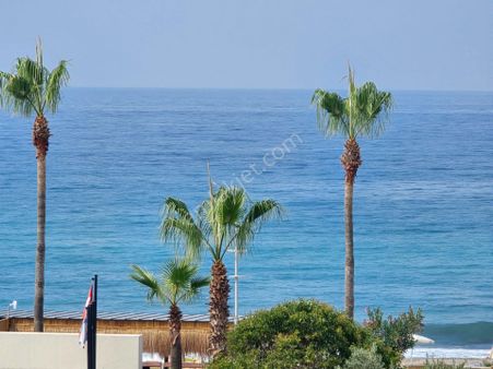 Obanın Merkezinde Deniz Manzaralı Satılık 2+1 Sahile 50 Metre