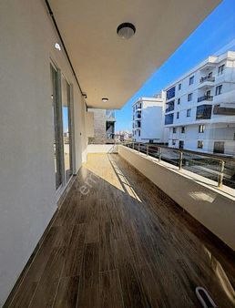 Samsun Atakum Mevlanada Mahallesinde 170m2 3+1