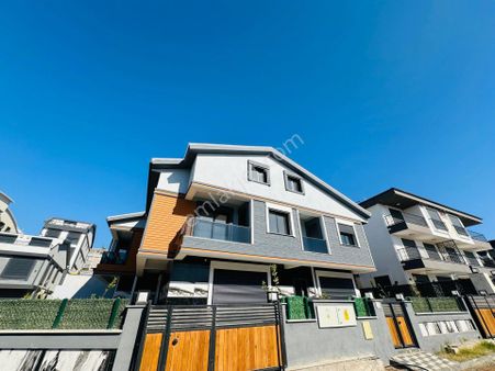 Didim Hisarda Satılık 4+1 Bahçeli-otoparklı Sıfır Villa