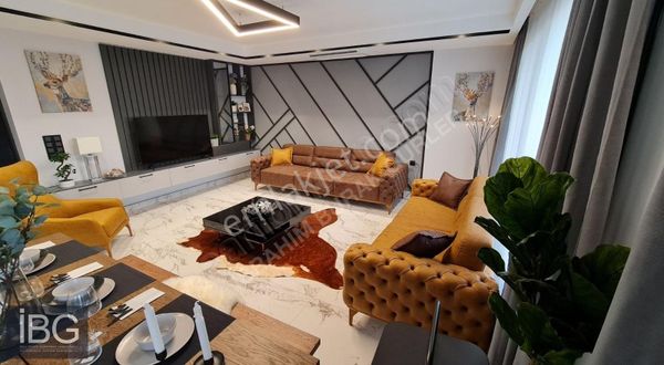 ++bıg Group** Kuşadası'nda Denize Yakın, Müstakil Havuzlu Villa