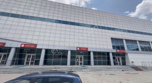 Bulut Gayrımenkul'den Buz Pisti Arkasında 2+1 Satılık